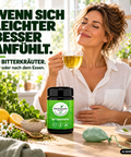 ANCENASAN® 49 Bitterkräuter-Teepulver – Frau mit Teetasse am Küchentisch