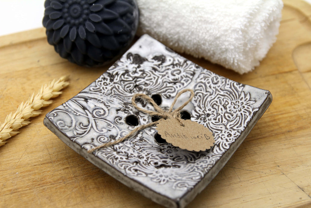 Handgefertigte Seifenschale - Eckig in "Antikweiß"